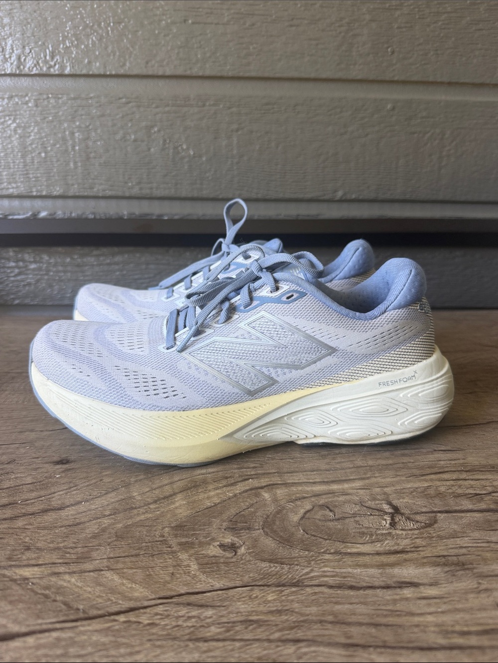 New Balance Women's Pale Blue Running Shoes - Cushioned Trainer size 9.5 - Picture 3 of 9